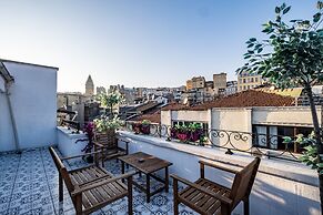 Selvese Suites – Serviced Living in Galata