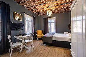 Selvese Suites – Serviced Living in Galata