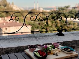 Selvese Suites – Serviced Living in Galata