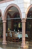 Sunolus Vineyard House