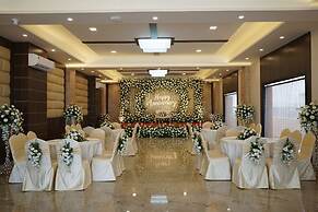 Grand Beach Resort