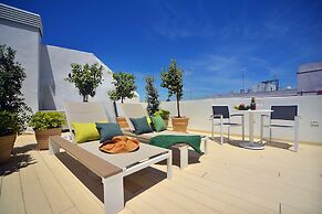 Plaza Mina Suites - Adults Recommended