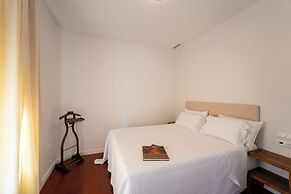 Plaza Mina Suites - Adults Recommended