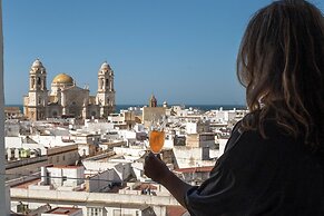 Plaza Mina Suites - Adults Recommended