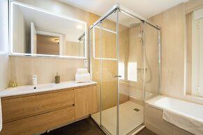 Plaza Mina Suites - Adults Recommended