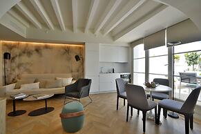 Plaza Mina Suites - Adults Recommended