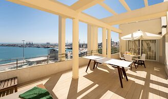 Plaza Mina Suites - Adults Recommended
