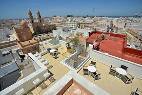 Plaza Mina Suites - Adults Recommended