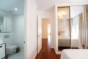 Plaza Mina Suites - Adults Recommended