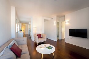 Plaza Mina Suites - Adults Recommended