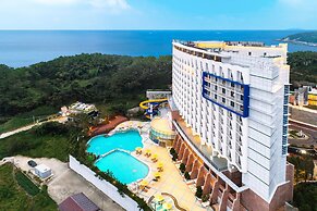 The Week& Resort