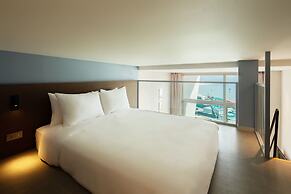 The Week& Resort