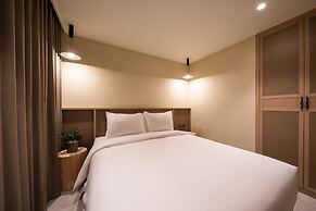 The Week& Resort
