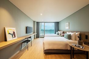 The Week& Resort