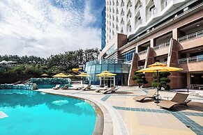 The Week& Resort