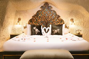Elysion Cave Suites