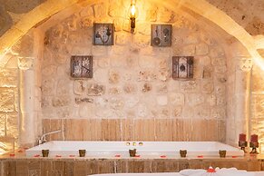 Elysion Cave Suites