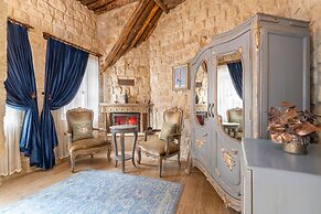 Elysion Cave Suites