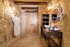Elysion Cave Suites