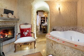 Elysion Cave Suites