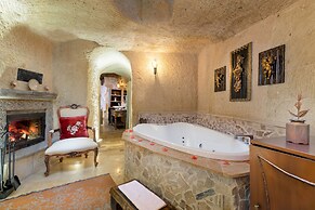Elysion Cave Suites