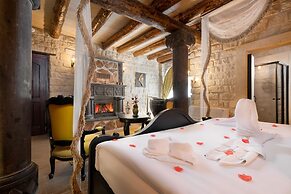 Elysion Cave Suites