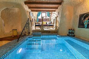 Elysion Cave Suites