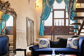 Elysion Cave Suites