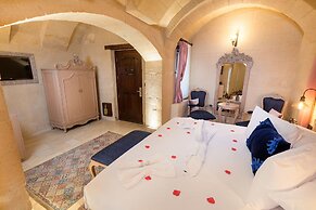 Elysion Cave Suites