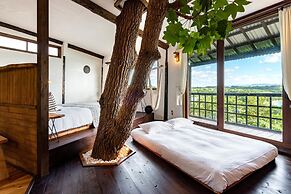 Tree-house Hotel Morinosubako