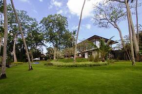 Villa Alam Taru