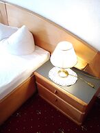 Pension Weirather