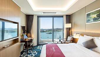 Ramada Plaza by Wyndham Dolsan Yeosu
