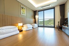 Ramada Plaza by Wyndham Dolsan Yeosu