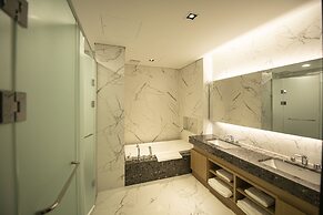 J-One Hotel