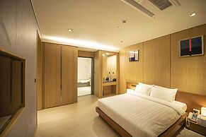 J-One Hotel