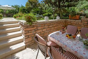 Villa Haroula