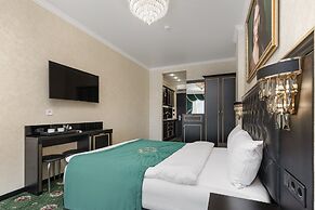 Rai Apartments