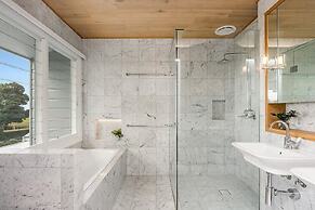 Your Luxury Escape - Trig Point