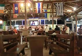 Santorini Camping & Hostel