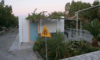 Santorini Camping & Hostel
