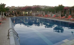 Santorini Camping & Hostel