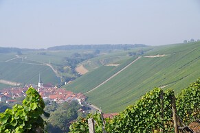 Weingut & Ferienwohnungen Kirch