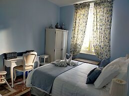 La Maison Bleue