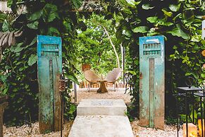 Straw Hat Tulum