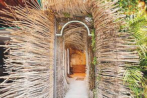 Straw Hat Tulum