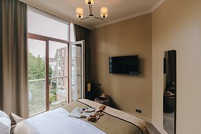 Hotel Omega