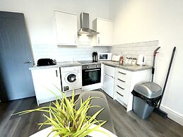 Albert Luxury Hottub and Jacuzzi Apartments