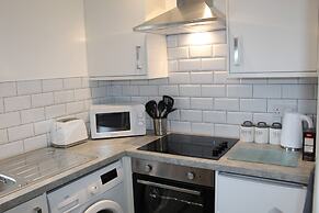 Albert Luxury Hottub and Jacuzzi Apartments