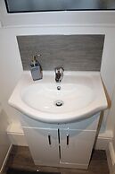 Albert Luxury Hottub and Jacuzzi Apartments